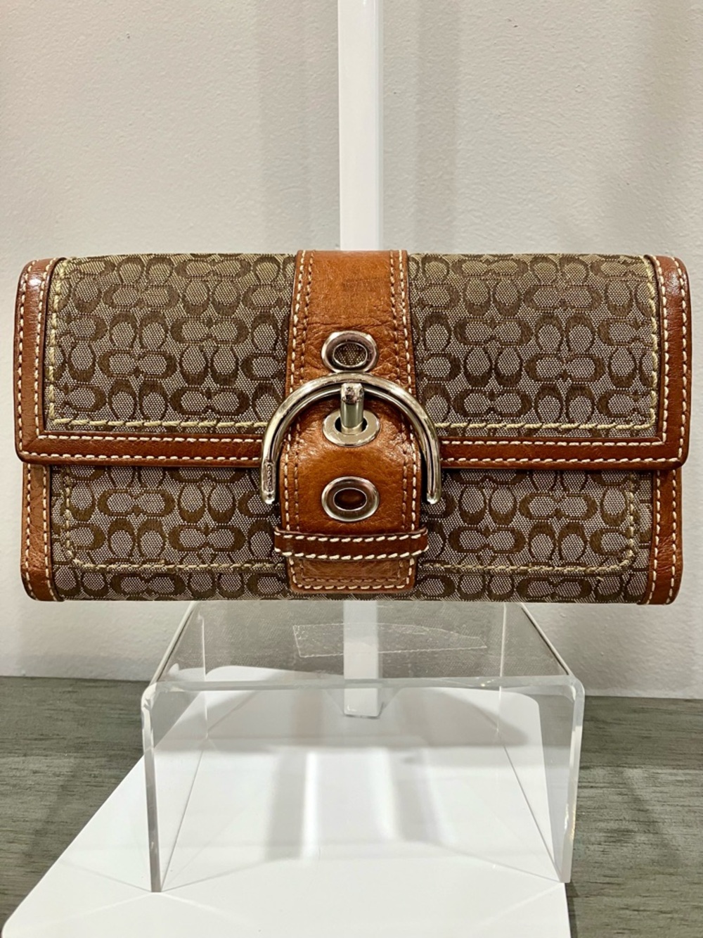 Coach Signature Canvas Wallet with brown leather trim Trim - Picture 1 of 10